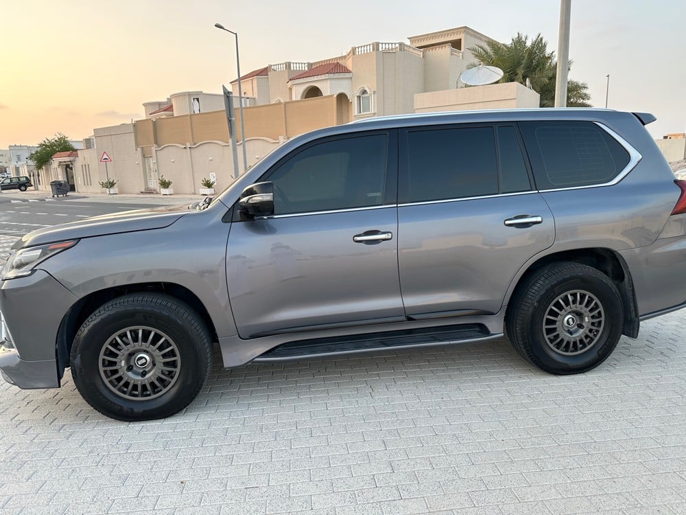 2018 Lexus LX 570 S